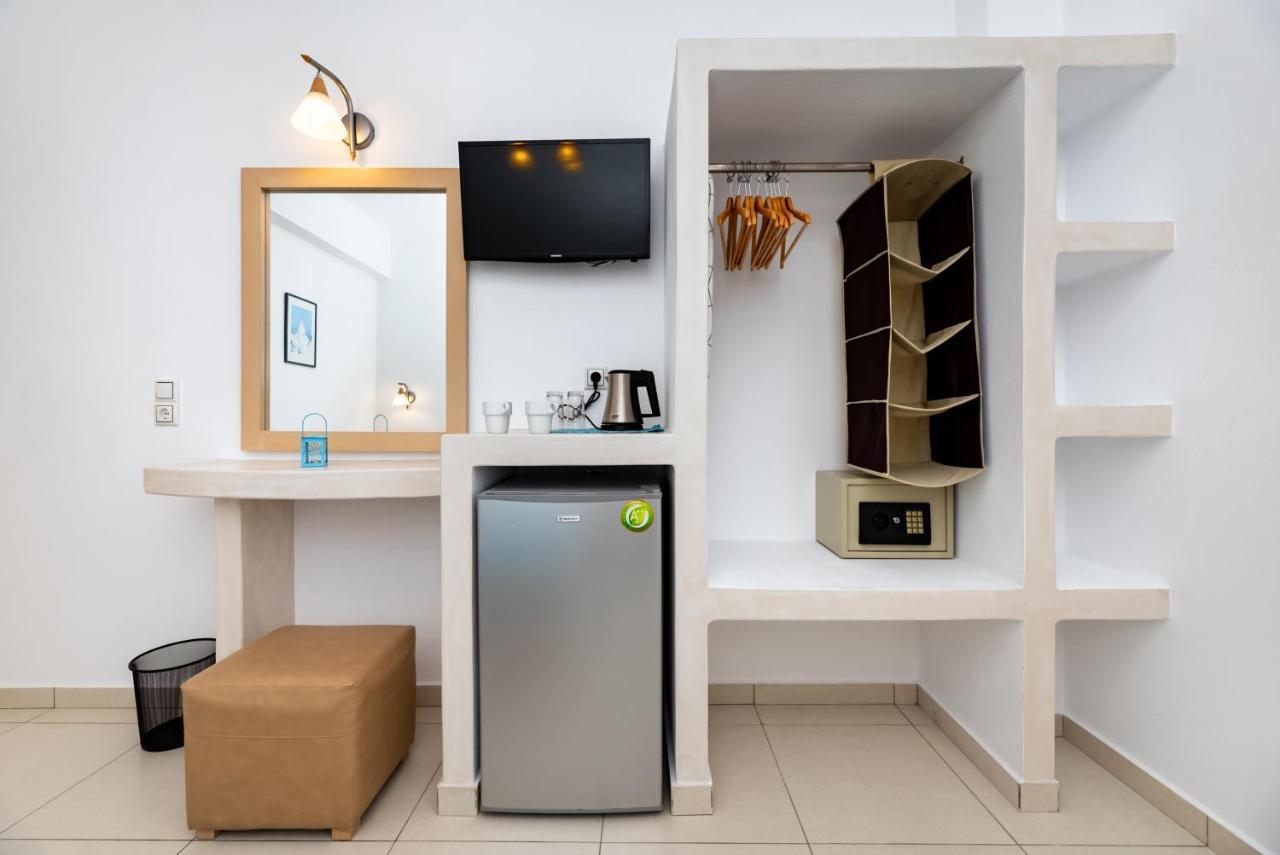Stelios Place Apartahotel 3*