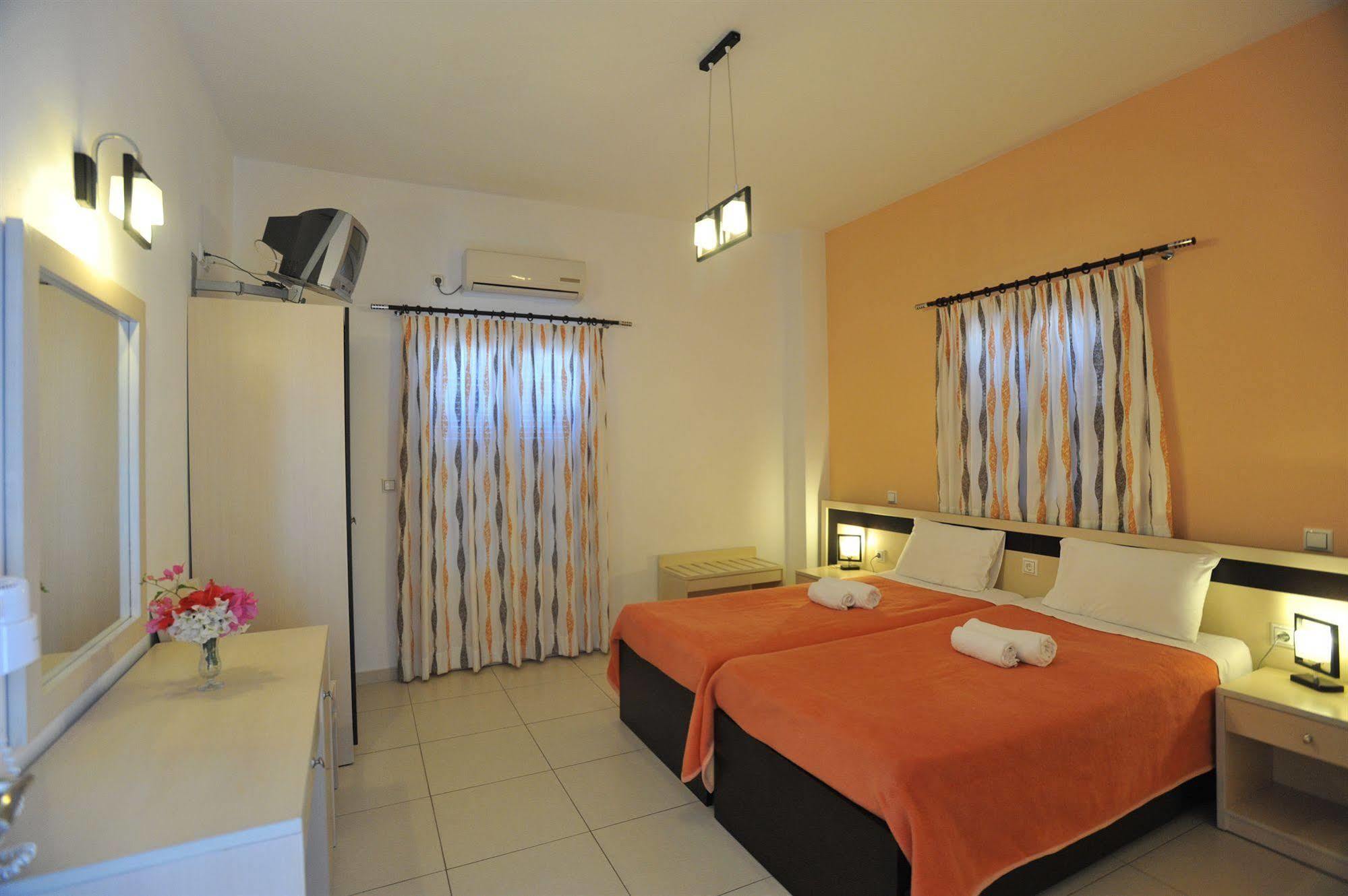 Apartahotel Stelios Place